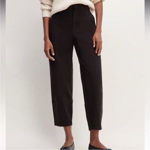 Everlane black utility barrel pants size 2 - gently used
